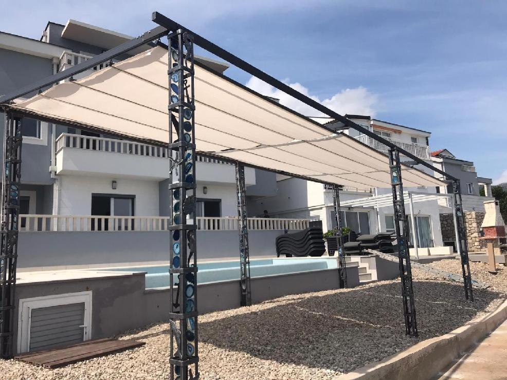Apartments Poseidon เซรเซร์ ภายนอก รูปภาพ