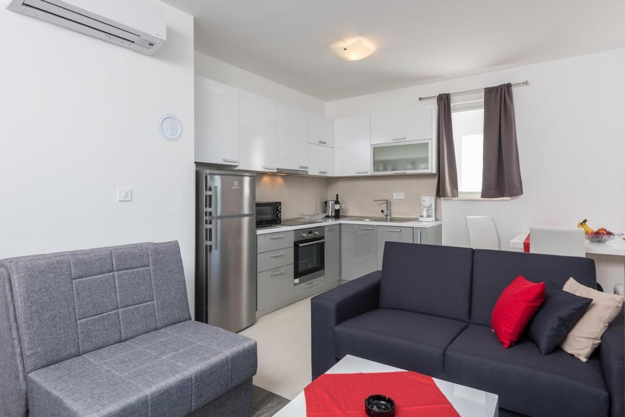Apartments Poseidon เซรเซร์ ภายนอก รูปภาพ