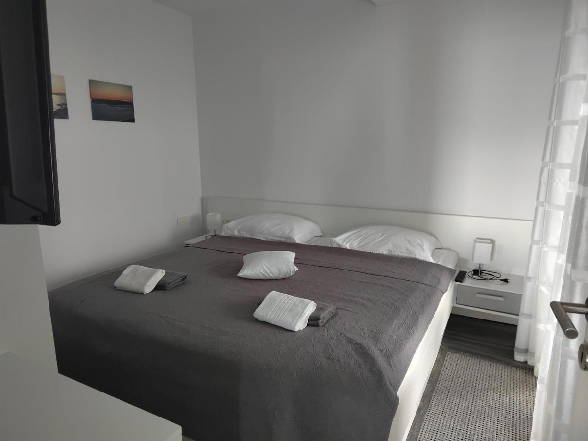 Apartments Poseidon เซรเซร์ ภายนอก รูปภาพ