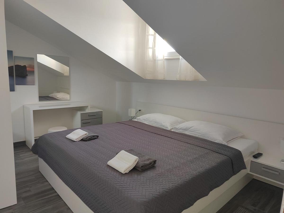 Apartments Poseidon เซรเซร์ ภายนอก รูปภาพ