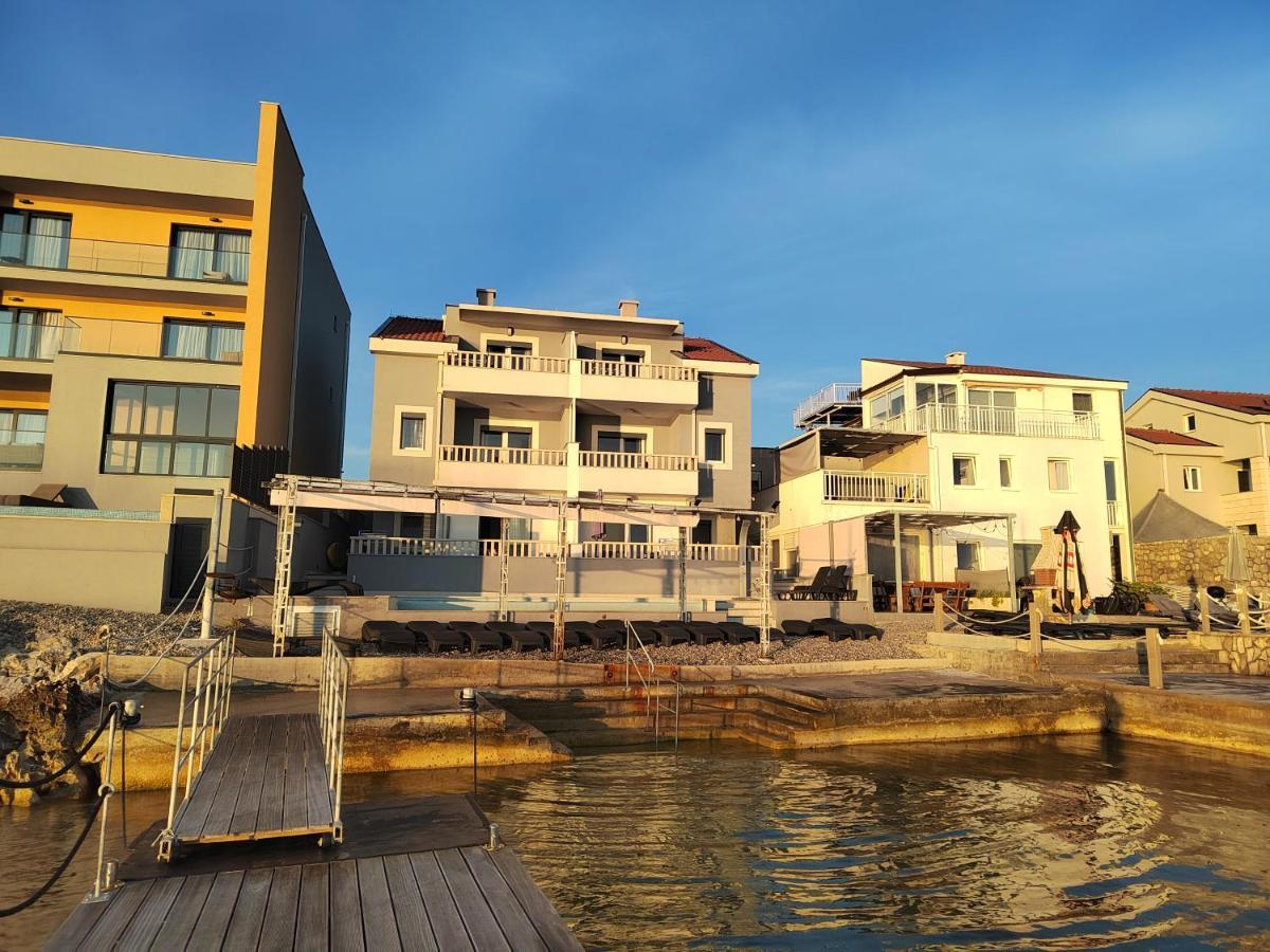 Apartments Poseidon เซรเซร์ ภายนอก รูปภาพ