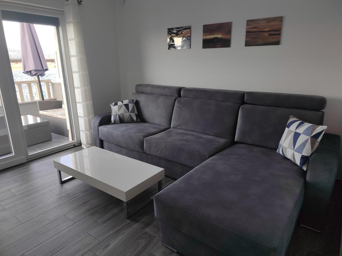 Apartments Poseidon เซรเซร์ ภายนอก รูปภาพ