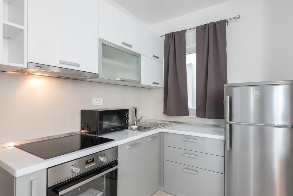 Apartments Poseidon เซรเซร์ ภายนอก รูปภาพ